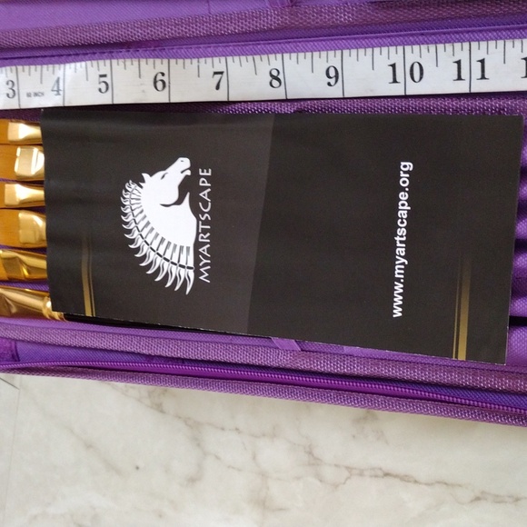 Myartscape paint brushes and carrying case. - Picture 5 of 8